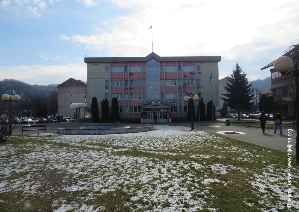 Ugljevik: Izlaznost 34,35 odsto, nema prigovora na izborni proces