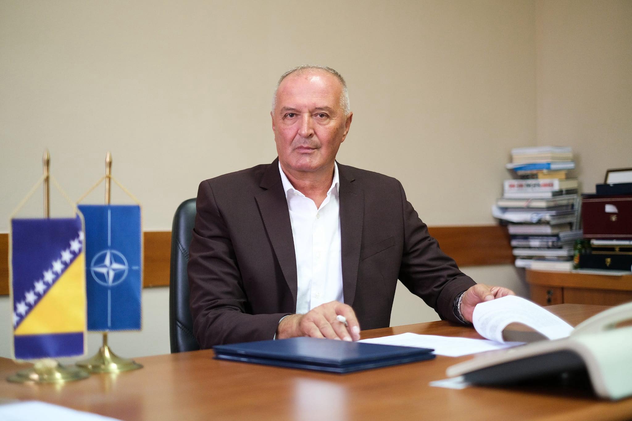 Helez: Zabranio sam slijetanje Sijartovog aviona u Banjaluku (FOTO)