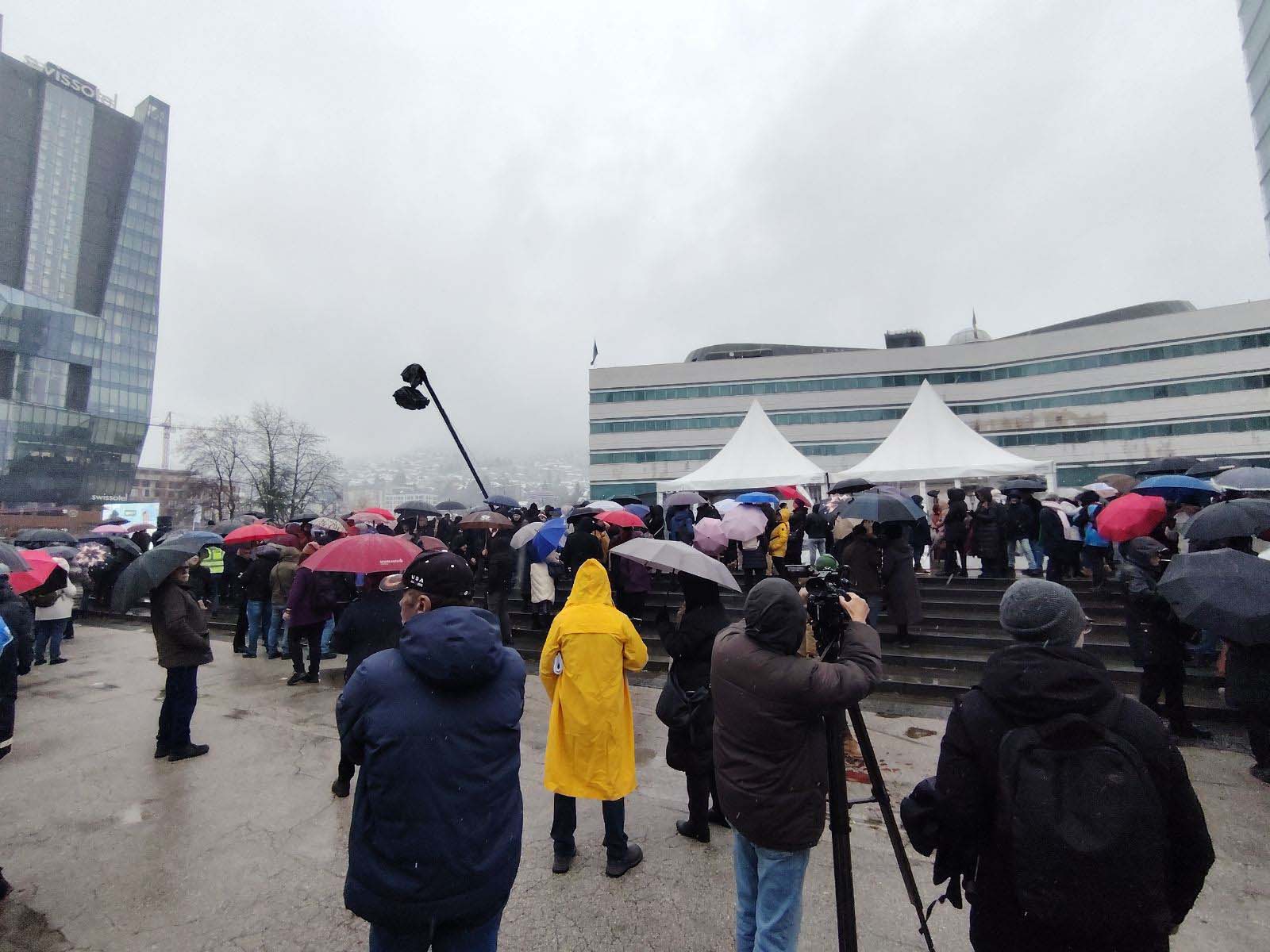 Protesti radnika BHRT-a u Sarajevu, poručuju da je javni servis ugrožen
