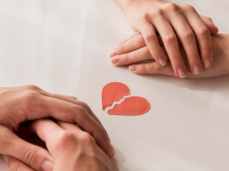 Šta je „sivi razvod“ – i zašto ga sve više parova bira nakon pedesete?