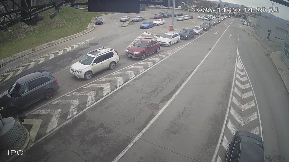 AMS RS upozorava: Zbog pada sistema obustavljen saobraćaj na četiri granična prelaza sa Srbijom