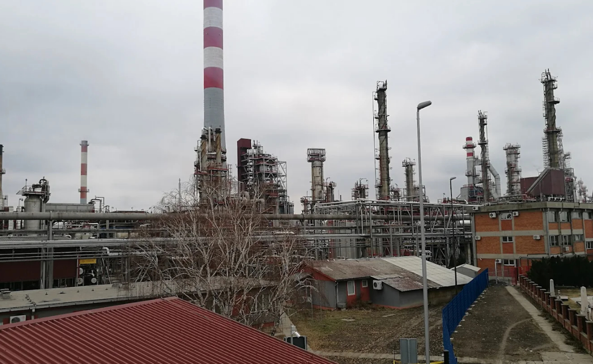 Pančevačka rafinerija sutra prestaje s radom ako ne bude licence