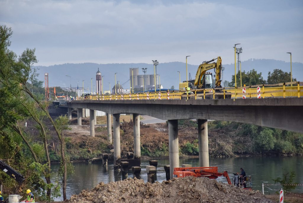Otvoren most u Karakaju za teretni saobraćaj