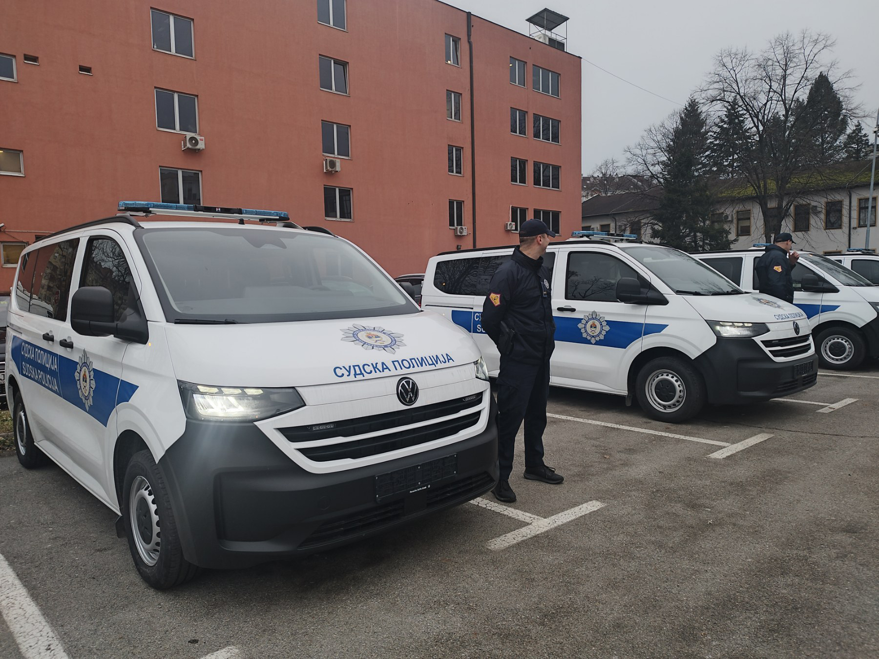 Sudskoj policiji uručeno 13 novih vozila, donacija vrijedna 1,3 miliona KM