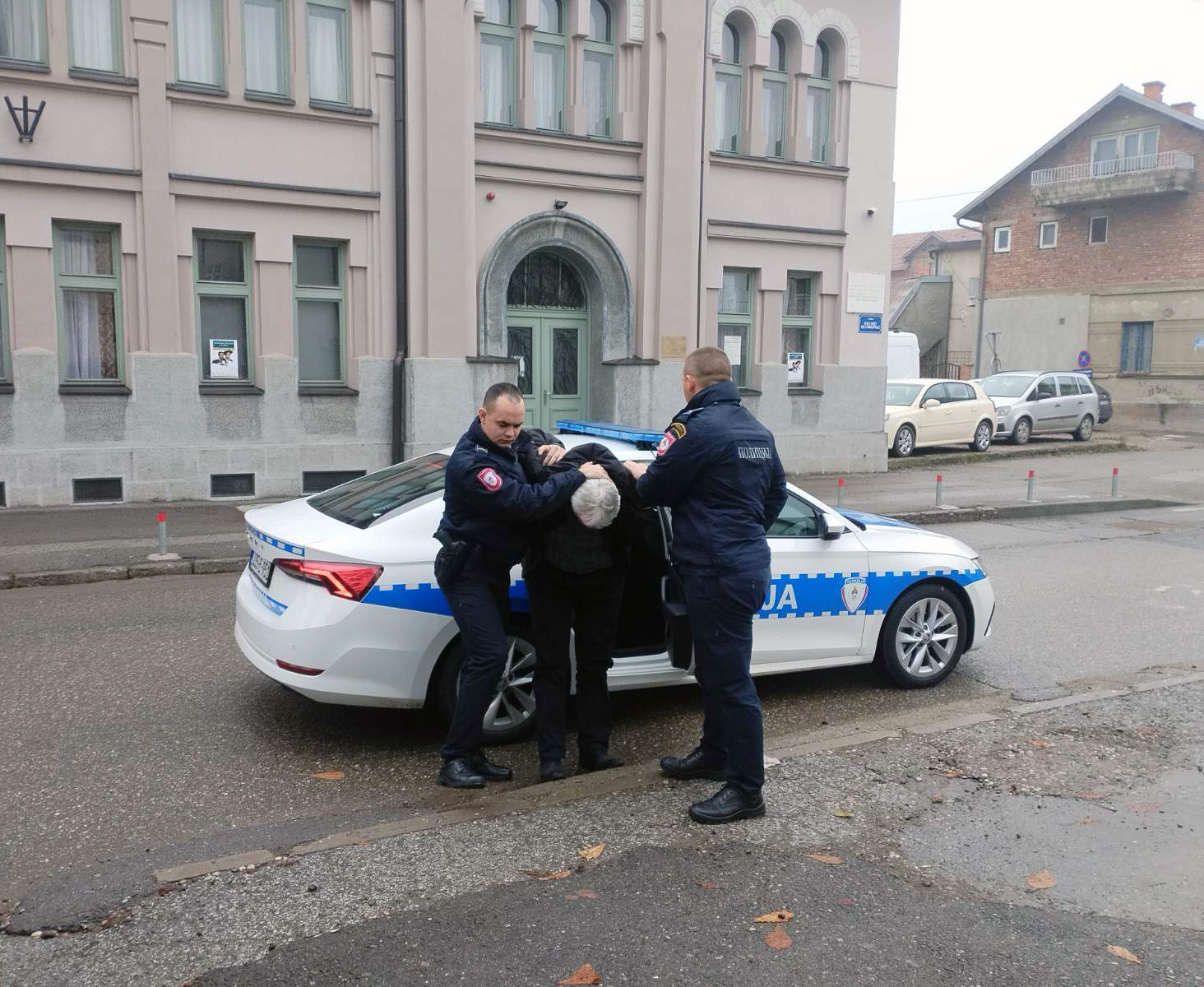 Osumnjičeni za pedofiliju predat u bijeljinsko tužilaštvo