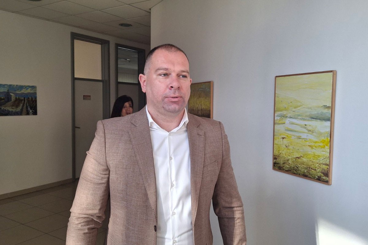 "Dosadilo mi je": Predsjednik Skupštine opštine Bileća podnio ostavku