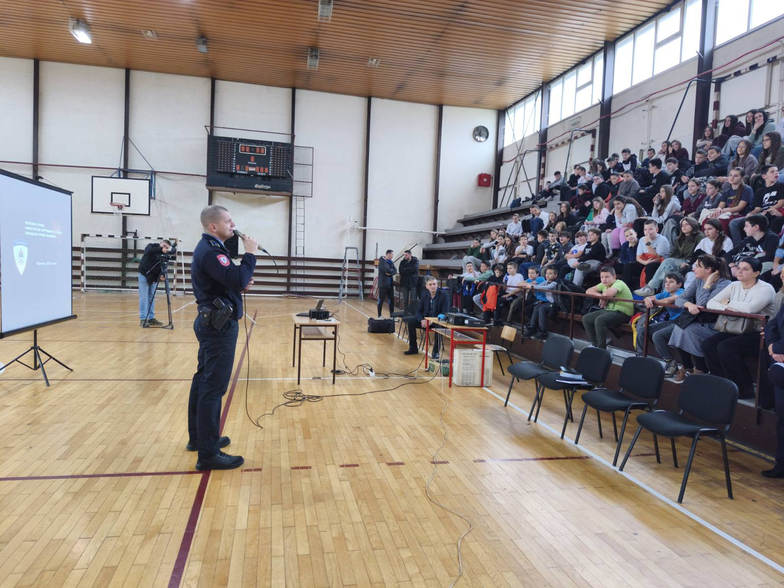 Bijeljina: Osnovci upoznati o opasnostima korištenja pirotehnike (FOTO)