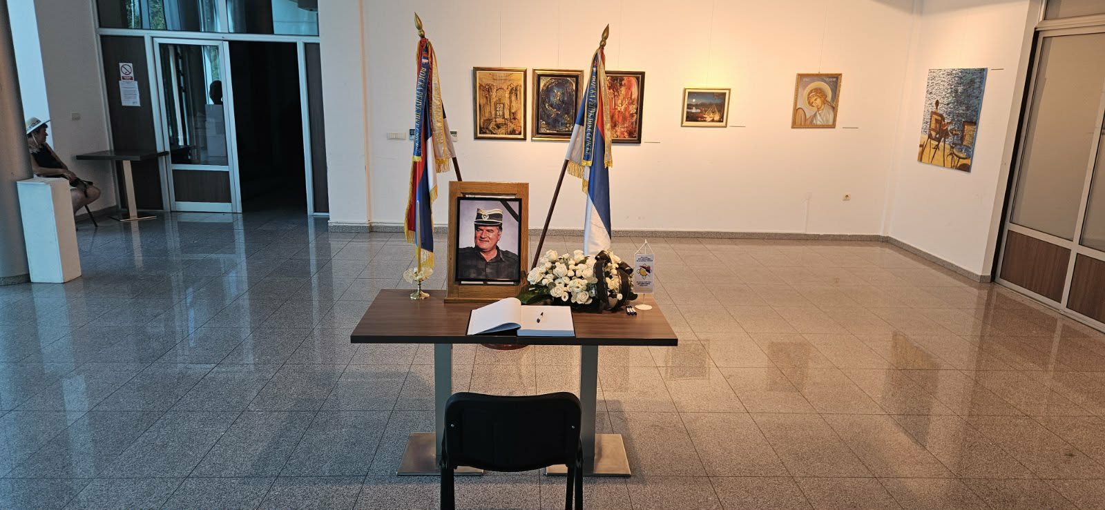 Bijeljina: U Centru za kulturu otvorena knjiga žalosti povodom smrti generala Mladića