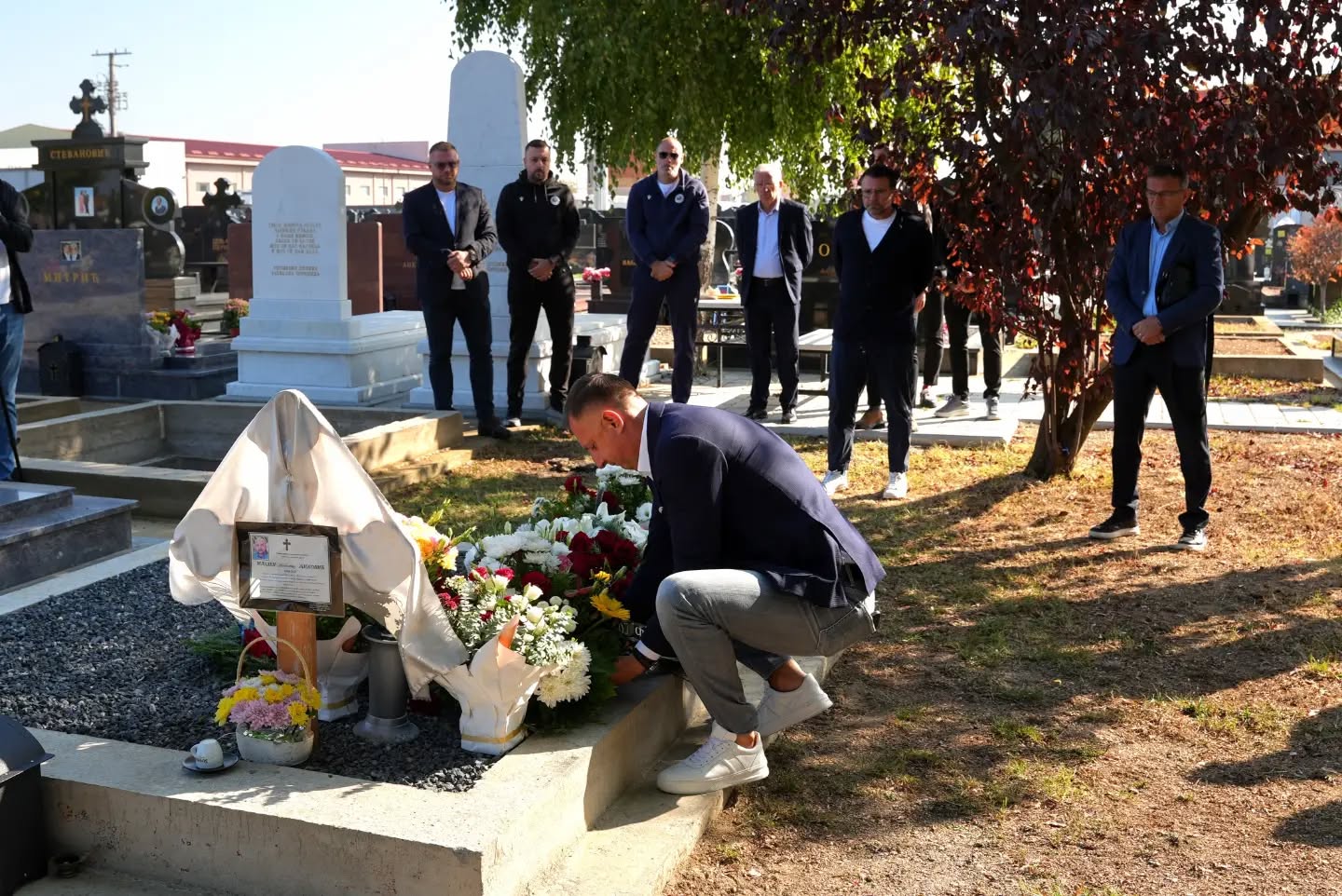 Memorijalni turnir „Mladen Žižović“: Delegacije klubova položile cvijeće na njegov grob
