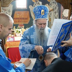 Duhovno sabranje u Velikoj Obarskoj: Osveštan novi ljetnji oltar, rukopoložen đakon