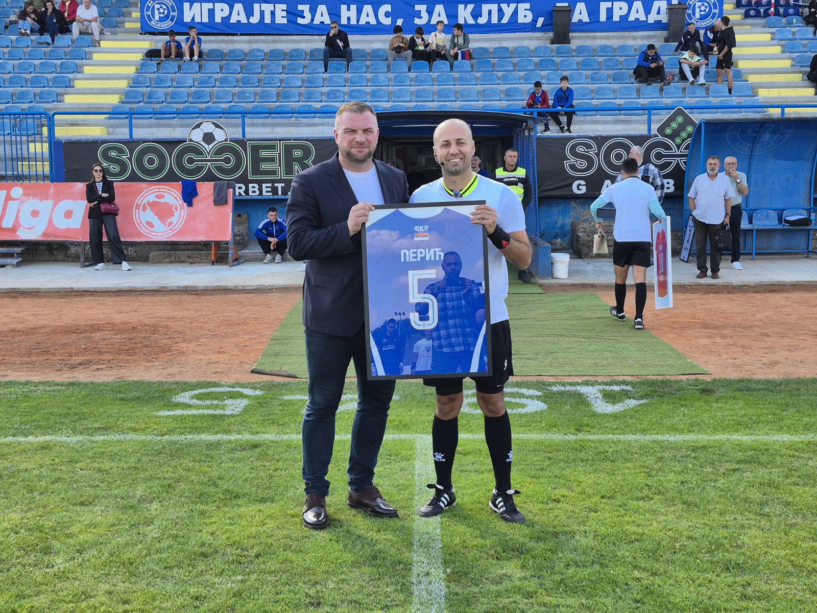 Fudbalski sudija Danijel Perić danas se oprostio od aktivnog suđenja na zelenim terenima