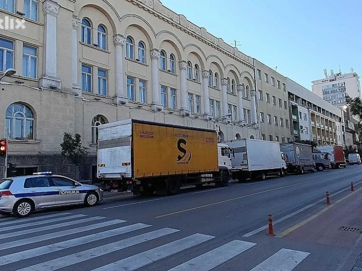 Izborni materijal pod policijskom pratnjom stigao u Banjaluku