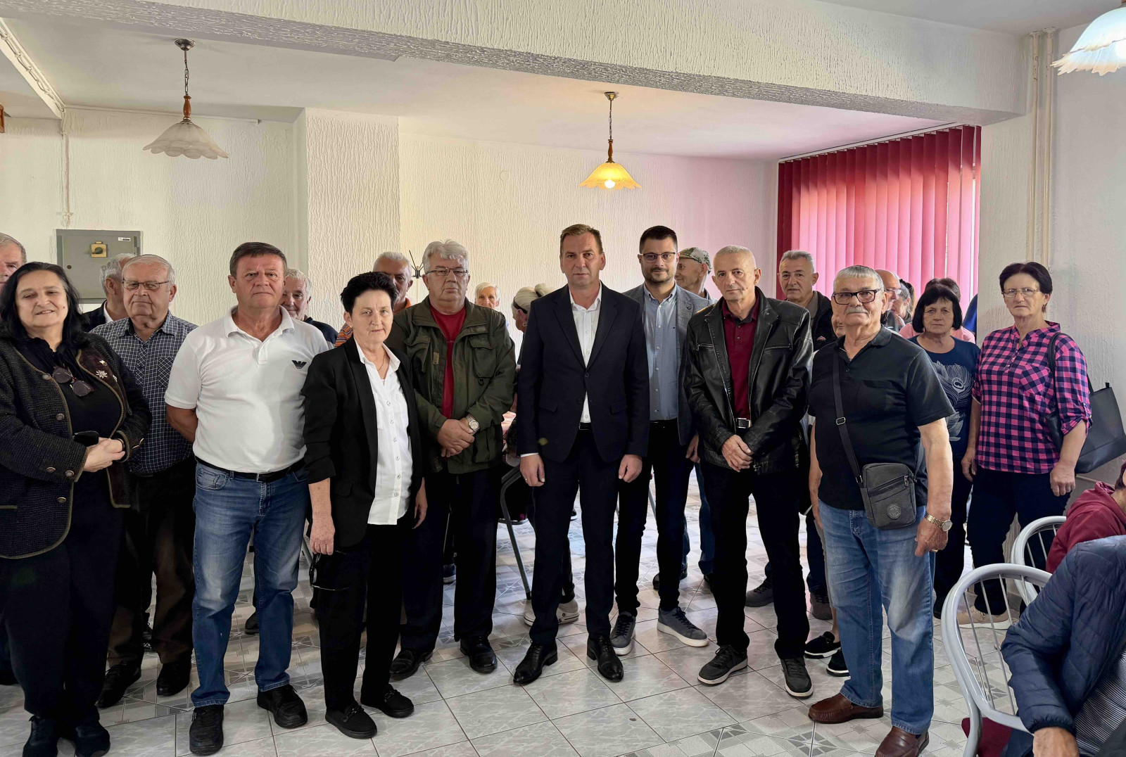 Ugljevik: Uručena jednokratna pomoć za 440 penzionera