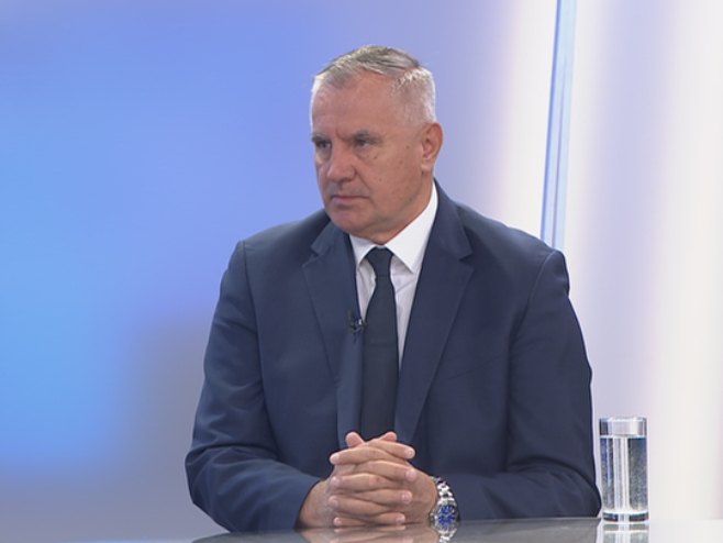 Višković podnio prijavu protiv Stanića: "Poštenjačino... imaš ti više oraha u džepu nego što ima Radovan Višković" (VIDEO)