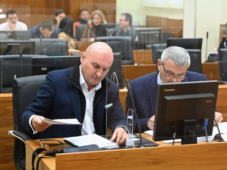 Suđenje Džombiću: Sporni kredit izazvao „euforiju“, na njemu dobro zaradili
