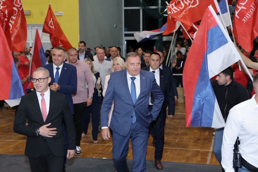 Dodik: Narod dobro zna ko se bori za njihove i interese Republike