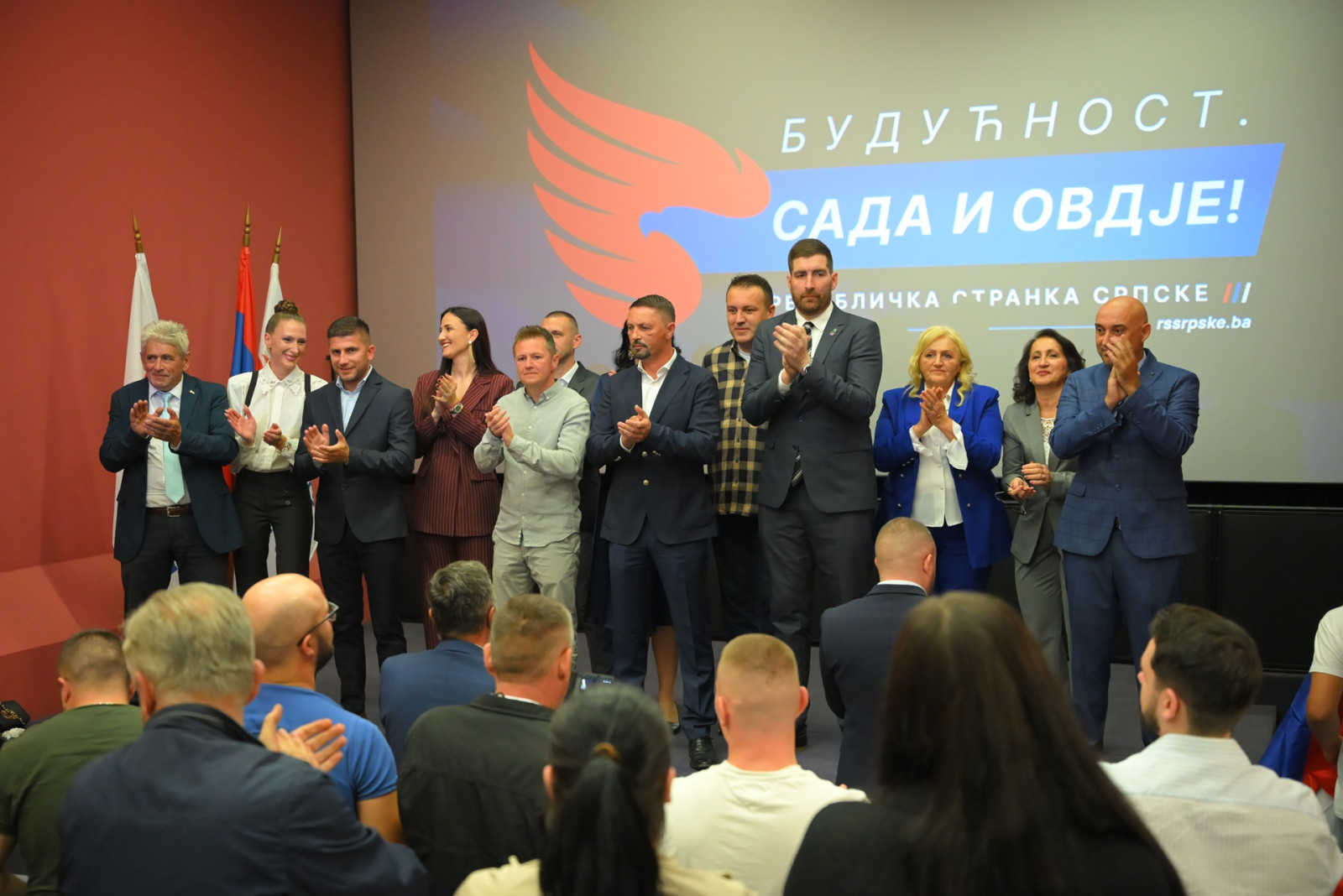 Završni skup RSS pred više stotina Prijedorčana, Slavenko Ristić poručio: Nismo došli da tražimo glas, nego budućnost za našu djecu!