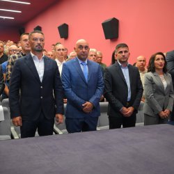 Završni skup RSS pred više stotina Prijedorčana, Slavenko Ristić poručio: Nismo došli da tražimo glas, nego budućnost za našu djecu!