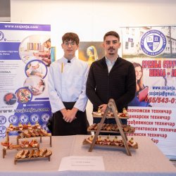 „Tkanica od zlata“ oživjela tradiciju u Bijeljini, sutra Sajam knjige u Sokolskom domu