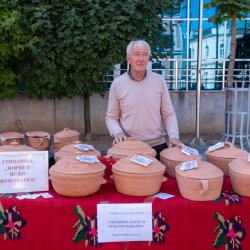 „Tkanica od zlata“ oživjela tradiciju u Bijeljini, sutra Sajam knjige u Sokolskom domu