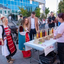 „Tkanica od zlata“ oživjela tradiciju u Bijeljini, sutra Sajam knjige u Sokolskom domu