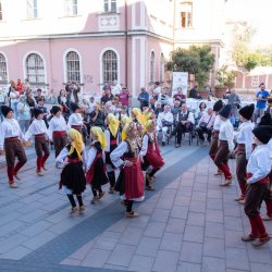 „Tkanica od zlata“ oživjela tradiciju u Bijeljini, sutra Sajam knjige u Sokolskom domu