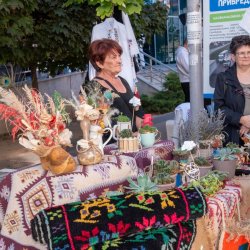 „Tkanica od zlata“ oživjela tradiciju u Bijeljini, sutra Sajam knjige u Sokolskom domu