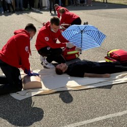 Simulacija požara u Ekonomskoj školi: Vatrogasci stigli za tri, a Hitna pomoć za manje od pet minuta
