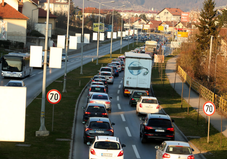 KAZNE SE GOMILAJU U BiH neplaćeno više od 219.000 prekršajnih naloga, građani duguju više od 30 miliona KM