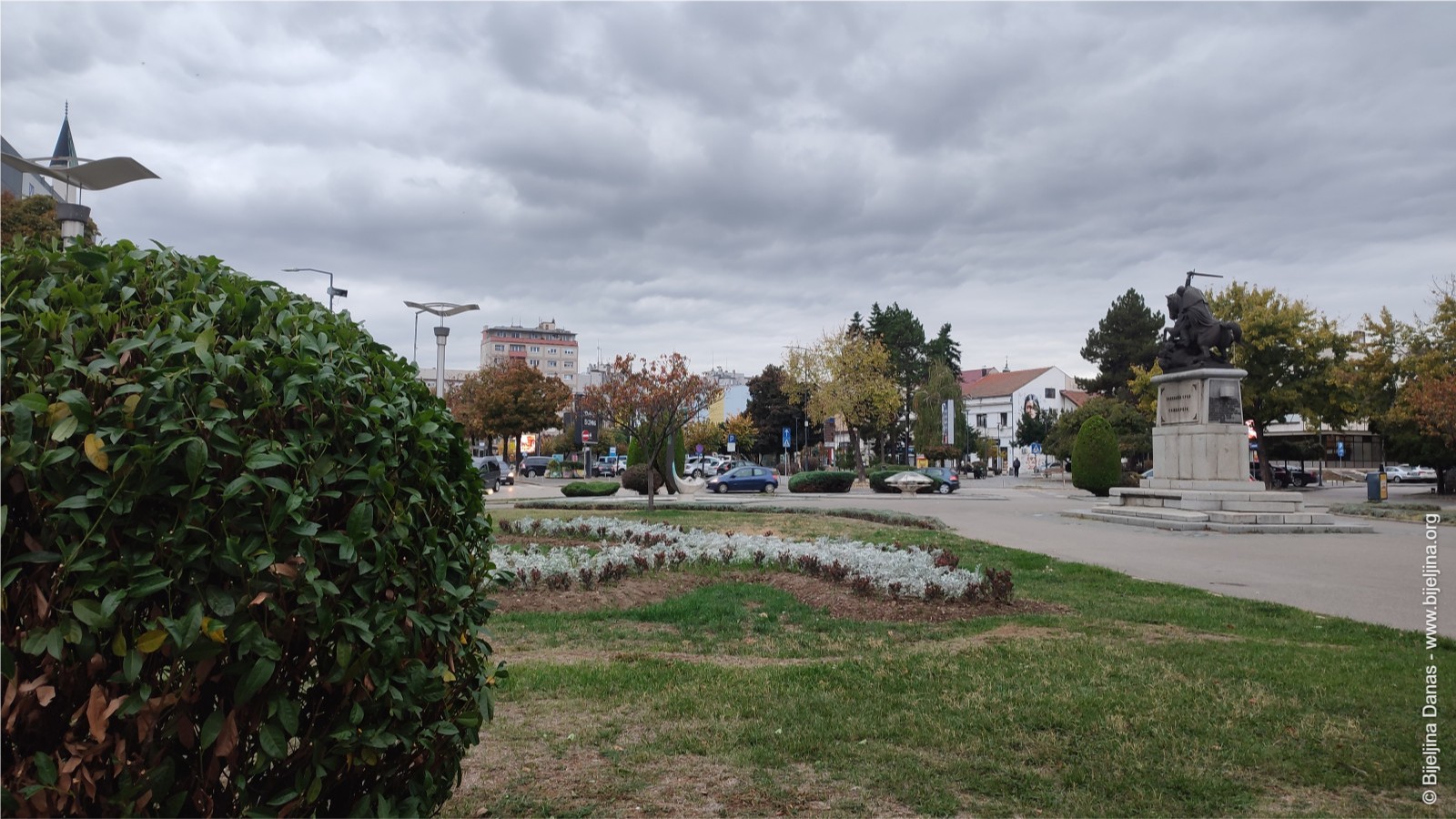 Sutra promjenljivo do pretežno oblačno
