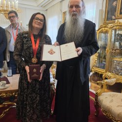 Mitropolit Fotije odlikovao četvoro bijeljinskih zdravstvenih radnika