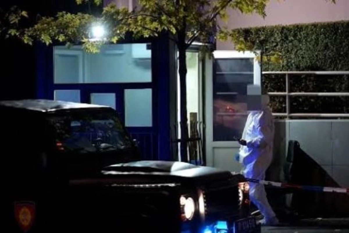 Beograd: Teroristički napad ispred Ambasade Izraela, napadač ubijen