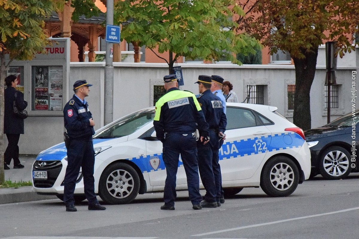 Bijeljina: Nudio policajcima mito pa uhapšen