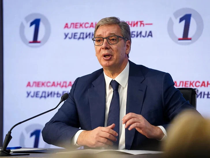 Vučić najavljuje povlačenje SNS-a iz predsjedničke trke