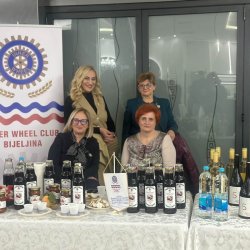 U Bijeljini održan šesti „Salon vina“: Svoje proizvode predstavilo 30 izlagača iz četiri zemlje