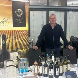 U Bijeljini održan šesti „Salon vina“: Svoje proizvode predstavilo 30 izlagača iz četiri zemlje