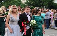 FOTO Maturanti Ekonomske škole prodefilovali gradom