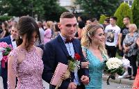 FOTO Maturanti Ekonomske škole prodefilovali gradom