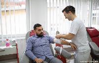 FOTO Podmladak u davalaštvu: U humanu akciju uključeno više od 300 učenika Ekonomske škole