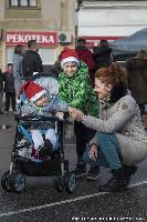FOTO Humano i zabavno: Deda Mrazovi trčali Bijeljinom