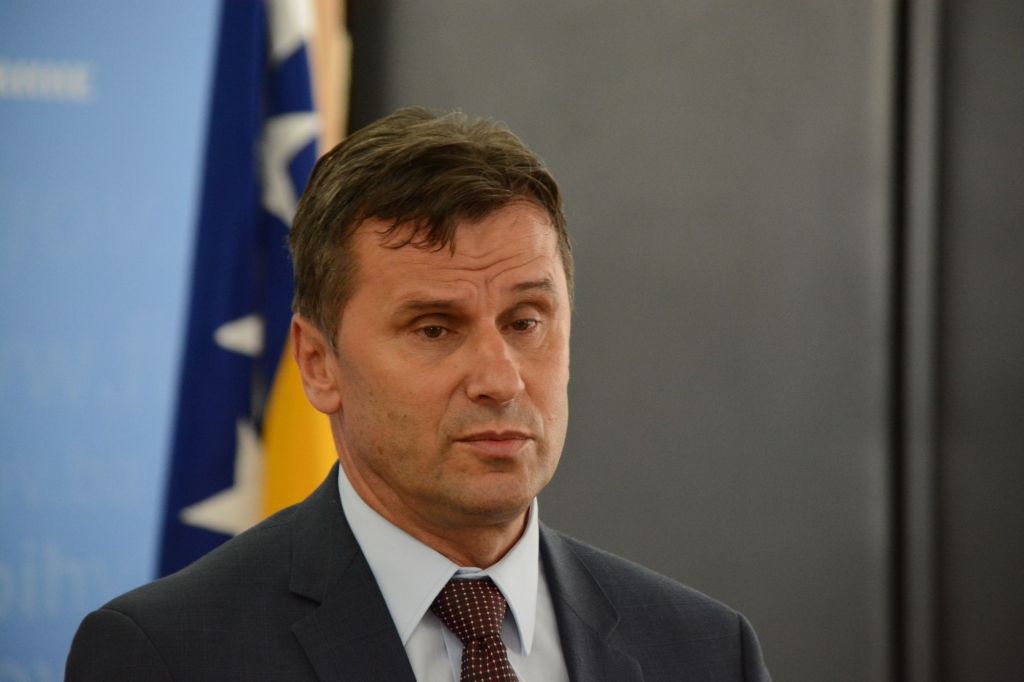 47857fadil-novalic30.jpg