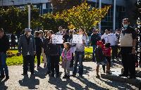 PROTEST građana na trgu u Bijeljini FOTO