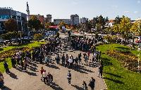 PROTEST građana na trgu u Bijeljini FOTO