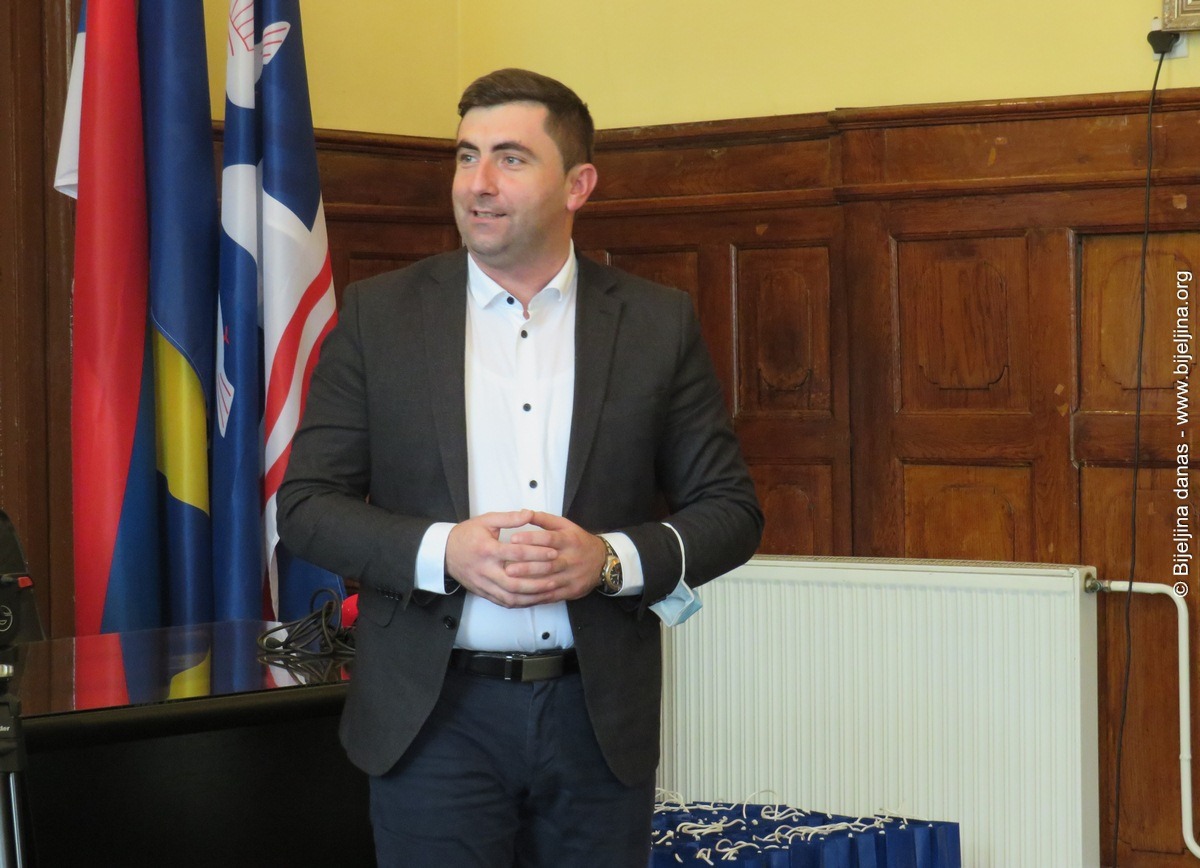 Gradonačelnik Bijeljine danas prima zvaničnike Srpske