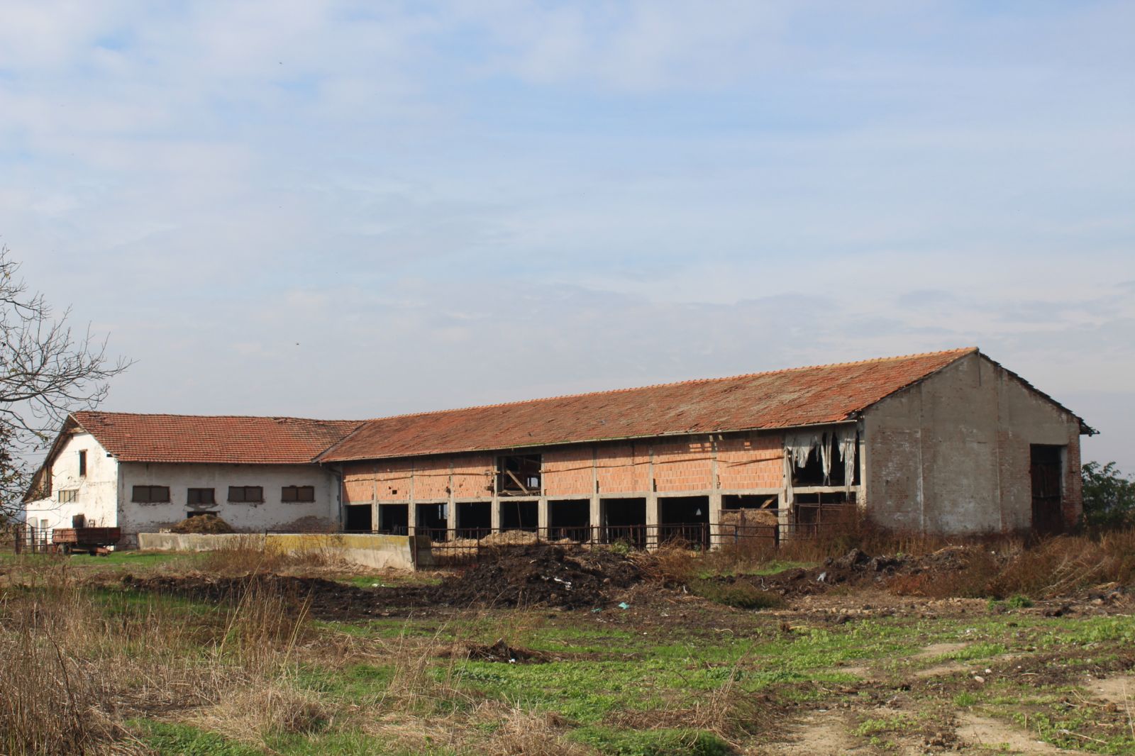 Uklonjena stara farma Poljoprivredne škole - u planu izgradnja studentskog doma