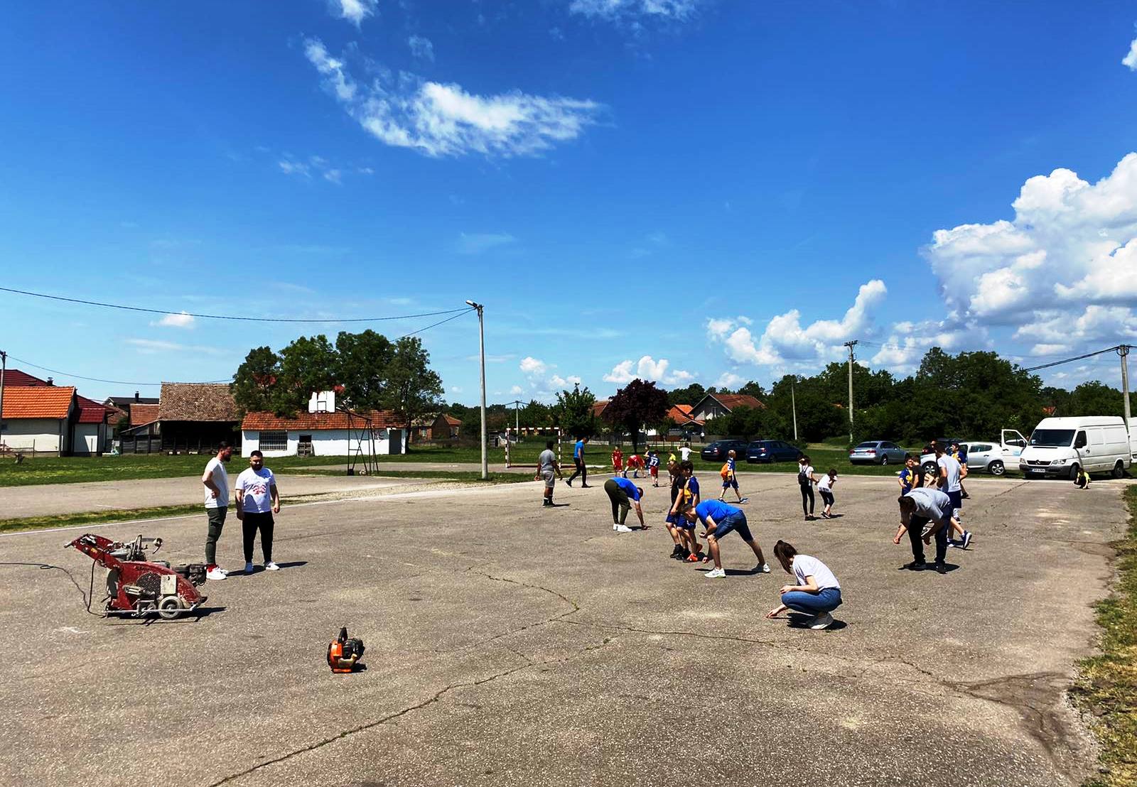 Mladi vratili sjaj igralištu u Batkoviću FOTO