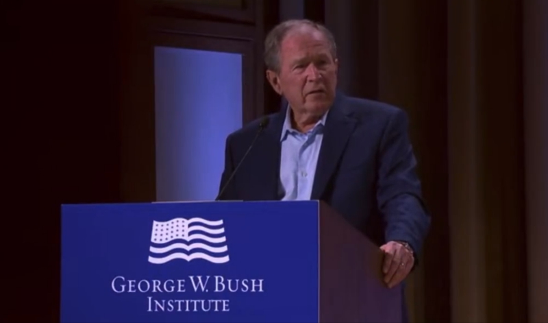 VIDEO Džordž Buš: "Ruska invazija na Irak je brutalna...pardon, na Ukrajinu" 