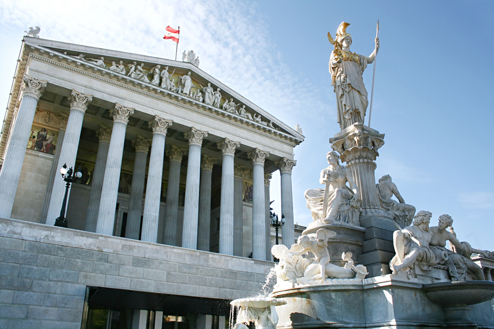 Austrija produžila korona zakone do juna 2023. godine