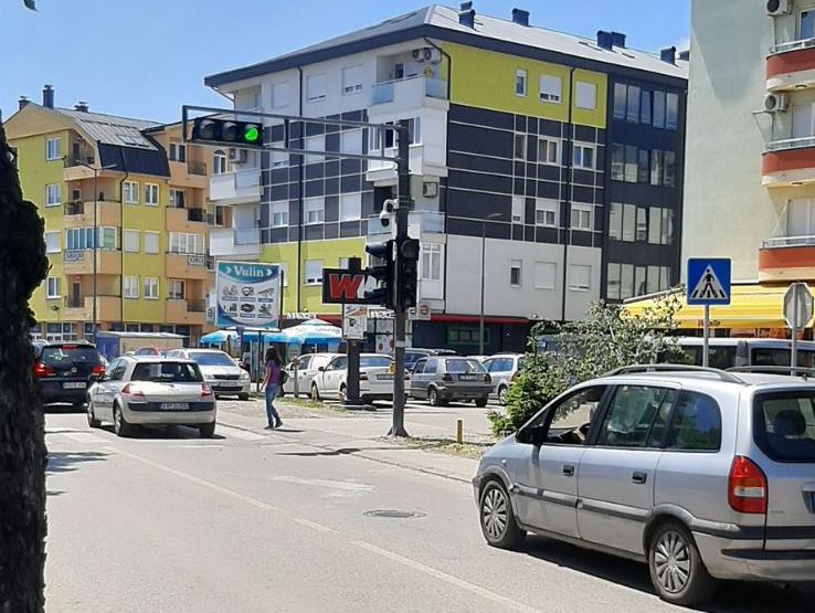 Prvi i jedini đački semafor?!  