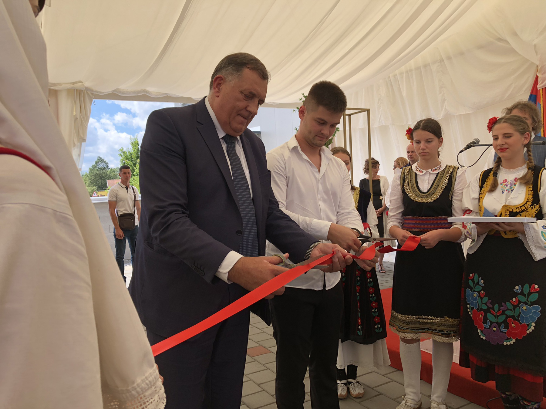 Dodik i Rosić svečano otvorili pogon za preradu mesa industrije "ZP komerc" FOTO